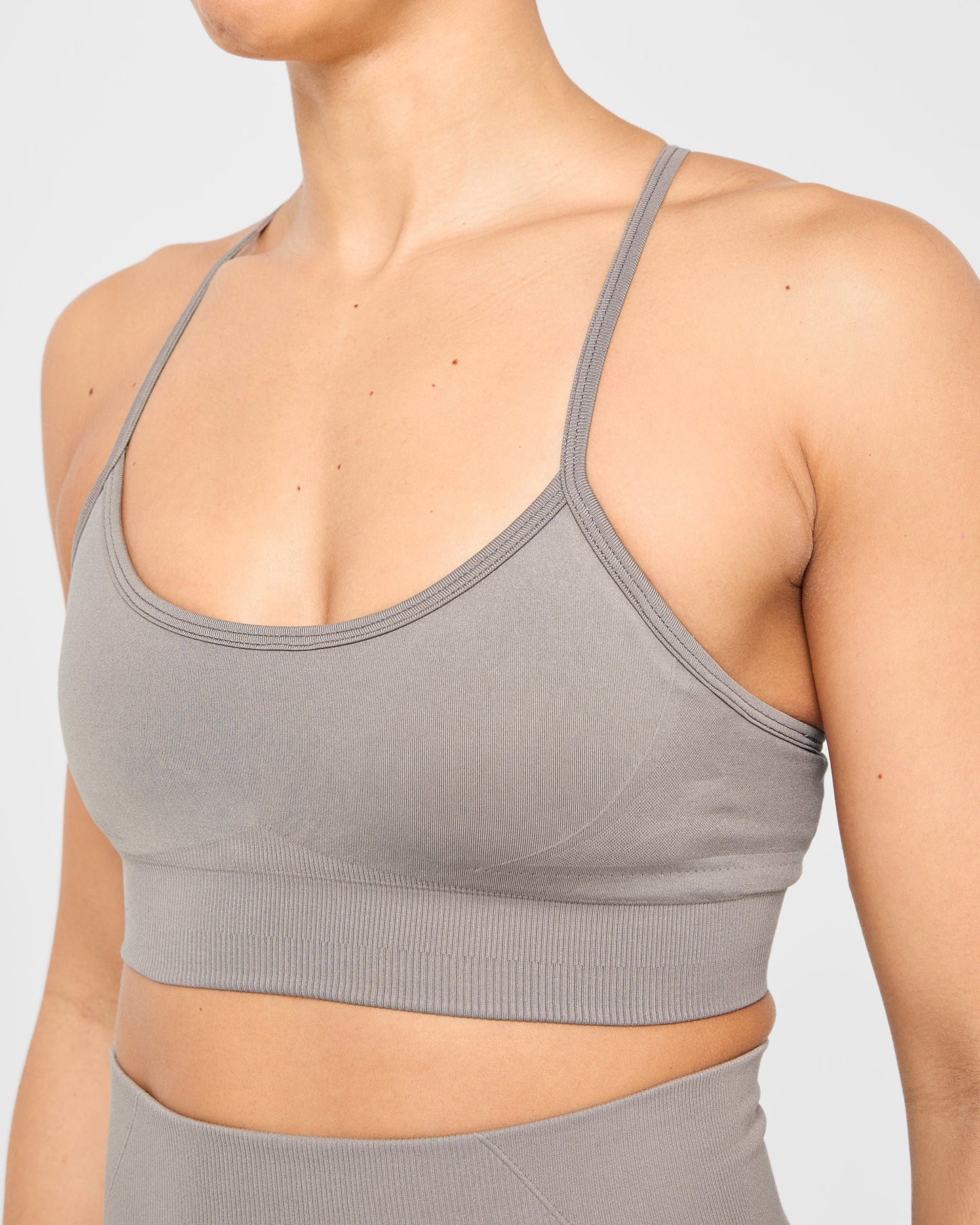 Empower Seamless Sports Set of 2 - Taupe