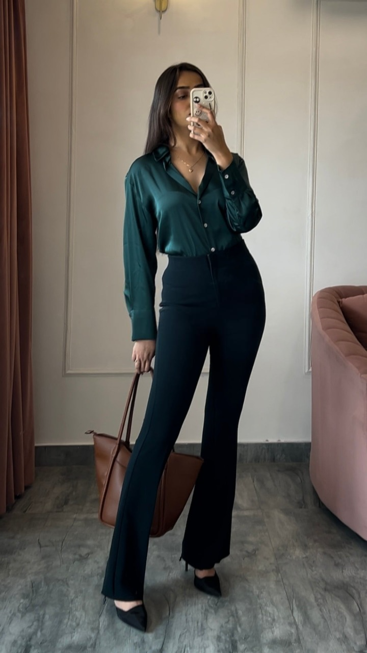 Sculpted High Waist Flared trousers - Emerald Green